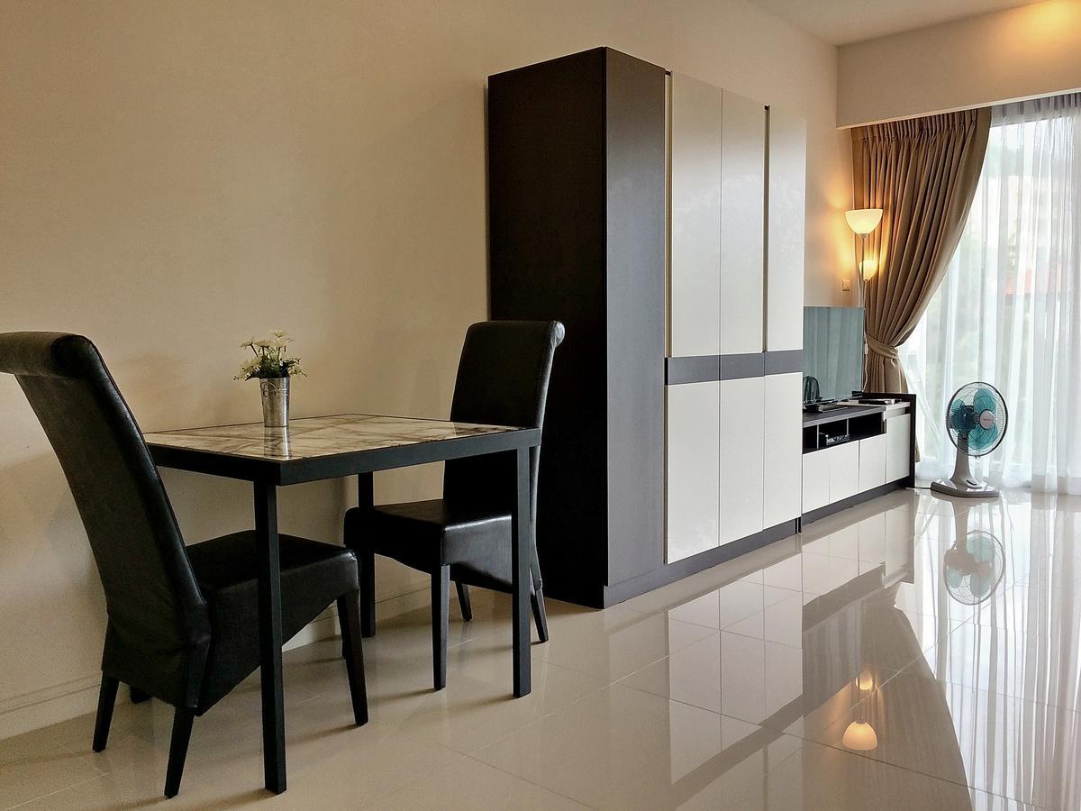 Chic Apartment Karon Esterno foto